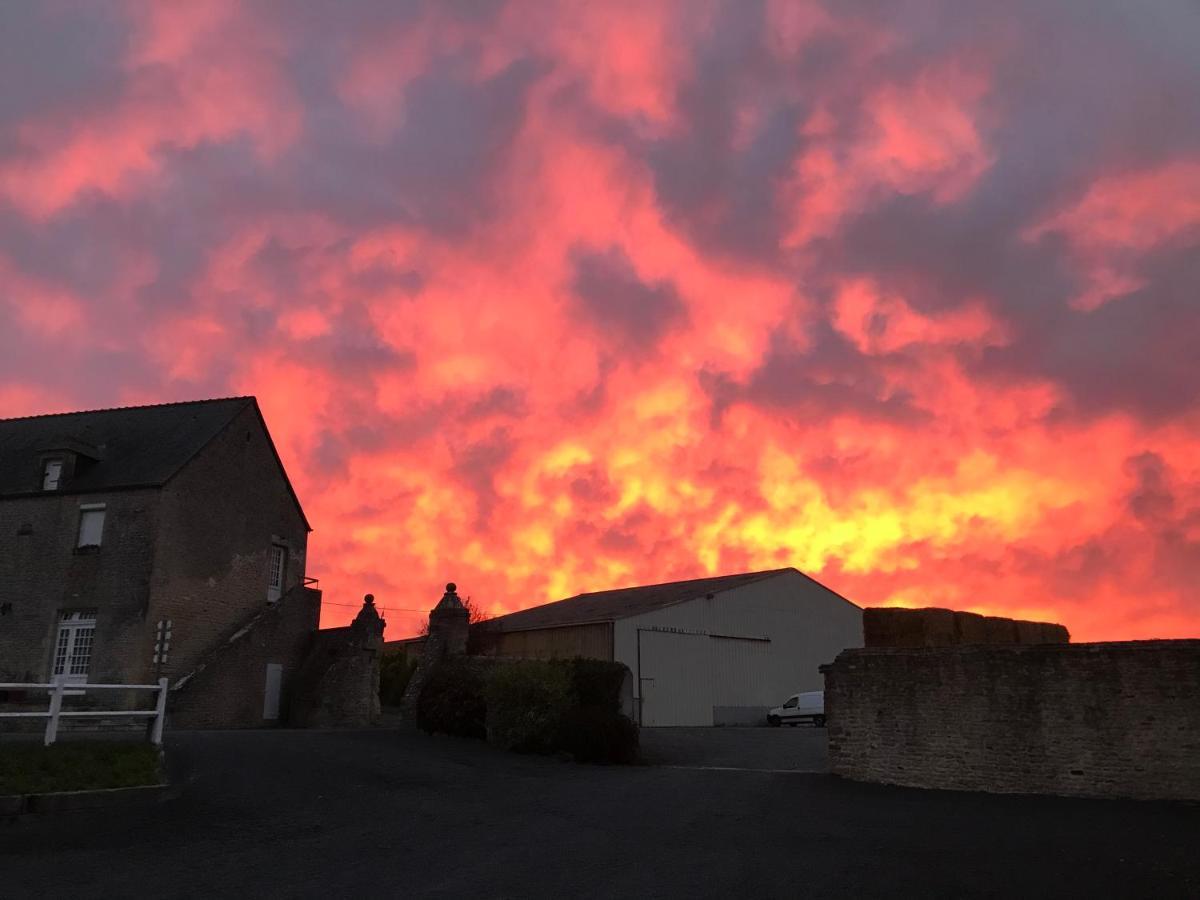 B&B Ferme De La Tourelle Longues-sur-Mer Buitenkant foto
